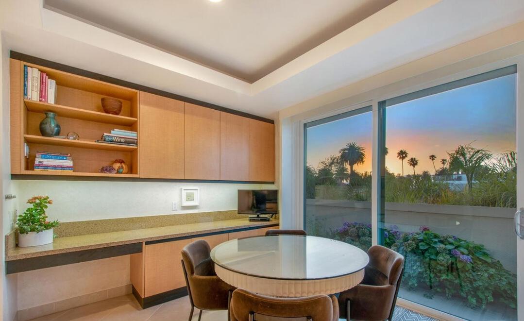 Exquisite 3 Bedroom Santa Monica Penthouse Appartement